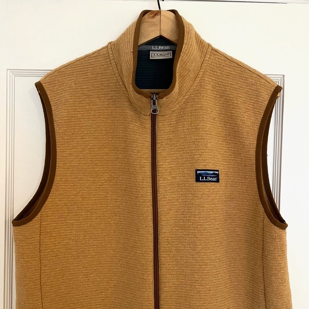L.L. Bean Men's Lakewashed Double-Knit Vest | Size M Tall - Picture 5 of 9